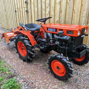 รถแทรคเตอร์4WD ที่ทนทานสำหรับใช้ในฟาร์มรถแทรคเตอร์ล้อหมุนสำหรับการเกษตรที่มีประสิทธิภาพ - Product Image 6