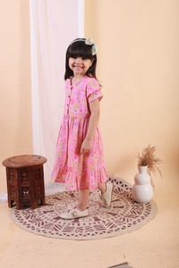 Nouveautés Tenue en coton décontractée pour enfants, filles, style simple avec bouton de décoration pour l'été - Product Image 3