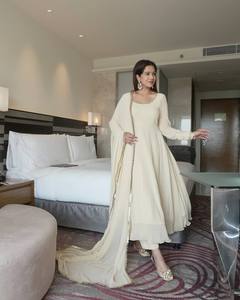 Robe Anarkali en Georgette Ivoire de Luxe Unity avec Dupatta Doux, Élégante pour les Fêtes et les Occasions Spéciales - Product Image 3