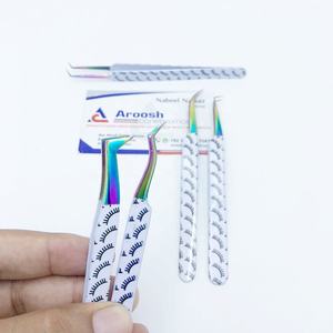 Pince à épiler d'extension de cils en acier inoxydable de haute qualité en gros pointe arc-en-ciel avec impression de cils pointe durable et pointue - Product Image 5
