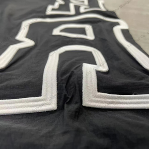 Veste coupe-vent unisexe tendance en nylon matelassé brodé, coupe classique, poches latérales, pantalon en nylon ajusté, séchage rapide, bas ample - Product Image 4