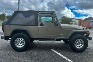 JEEP WRANGLER UNLIMITED 4X4 USADO, 2006, Volante a la Izquierda/Derecha - Product Image 3