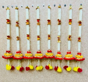 ที่แขวนติดผนังงานแฮนด์เมดแบบอินเดียโทรันพร้อมปอมปอมสำหรับงานแต่งงานงานดิวาลิตกแต่งบ้านงานเทศกาลงานฝีมือส่งออก - Product Image 1