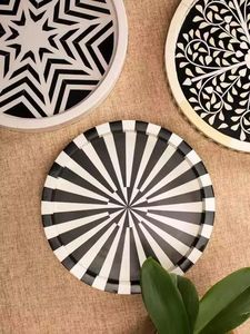 Plateau de service en incrustation d'os en bois de qualité supérieure, nouveau design fantaisie avec une bonne combinaison de couleurs pour la maison ou les occasions alimentaires - Product Image 3