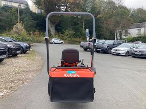 Offre Spéciale – Tracteur de Jardin Diesel Kubota GR1600 16 CV Original avec Plateau de Coupe Large 4x4 pour l'Agriculture et l'Aménagement Paysager - Product Image 6