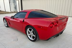 Chevrolet Corvette Coupé 2007 d'occasion, boîte manuelle 6 vitesses, quasi intacte, toit amovible, principalement d'origine texane - Product Image 4