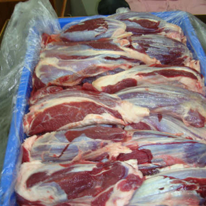 Approvisionnement en vrac 10 kg de viande d'agneau congelée, partie du corps, emballée sous vide, avec une durée de conservation de 24 mois pour un usage industriel - Product Image 2