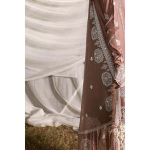 Traje de 3 Piezas para Mujer con Lentejuelas Bordadas y Dupatta de Chifón PM-62021 - Product Image 2