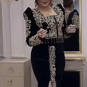 BORDADO DE DISEÑADOR DE MODA EN VESTIDO DE 2017 CON Cuentas de cristal adornadas, piedra, trabajo Dabka PARA boda = 2024 - Product Image 1