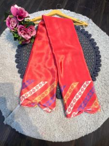 ส่าหรีผ้าไหมเครปแท้ดีไซเนอร์พร้อมด้วยผ้าทอซาริหนักใส่ทำงานและทัสเซิลสไตล์ดั้งเดิมเสื้อผ้าผู้หญิงคุณภาพสูงสำหรับงานแต่งงาน - Product Image 5