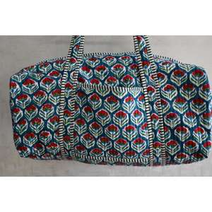 Sac de voyage en coton matelassé floral bohème de luxe, imprimé à la main en Inde, fermeture éclair, léger, sac à bandoulière pour la salle de sport, le week-end - Product Image 4