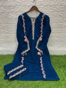 DERNIER DESIGNER VELOURS BRODERIE SÉQUENCE SALWAR SUIT - Product Image 3