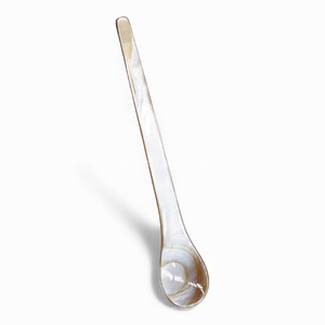 Cuchara de Nácar para Servir Postres, Yogur y Caviar, Hecha a Mano por Artesanos Expertos y Producida en Vietnam - Product Image 1