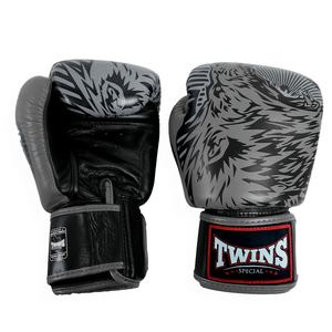 Gants de boxe de haute qualité pour le kick-boxing et le muay-thaï, gants d'entraînement professionnels en cuir de vache véritable pour adultes - Product Image 4