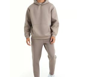 Chándal cortavientos de nailon con logotipo personalizado OEM y ODM Conjunto de chaqueta y pantalón con cremallera y logotipo DTF de 2 piezas - Product Image 1