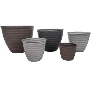 Jardinière galvanisée à l'aspect vintage fabriquée par Rael en fer galvanisé pour la décoration de la maison, du bureau et du jardin. - Product Image 3