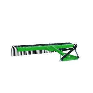 Tractor con rastrillo agrícola con muescas Rastrillo ligero - Product Image 3