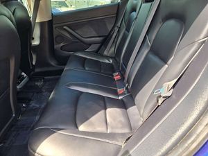 Usado 2021 Tes-la Modelo 3 Standard Range Plus RWD - Product Image 4