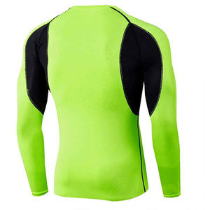 Vente en gros d'usine T-shirt de compression pour hommes Sport MMA Rash guard Jiu Jitsu survêtement à séchage rapide personnalisé ensemble de protection contre les éruptions cutanées pour hommes - Product Image 5