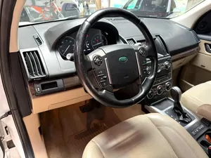 LAND ROVER LR2 BASE 2013 USADO, Volante a la Izquierda/Derecha - Product Image 4