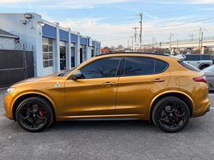 2022 R0ME0 Stelvio Quadrifoglio ไมล์น้อย เครื่องยนต์สมบูรณ์ ระบบเกียร์อัตโนมัติ หลังคาพาโนรามา ไฟ LED พร้อมส่ง - Product Image 4