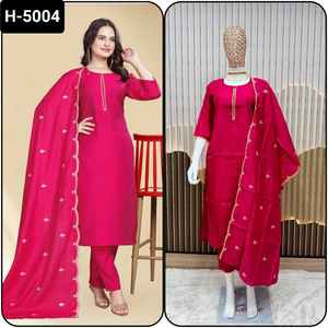 Soie de coton de style indien et pakistanais avec broderie détaillée Travail prêt à porter Salwar Kameez Costume avec coton soie Dupatta - Product Image 4