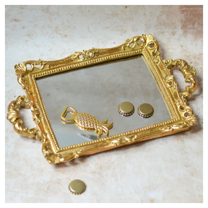 Plateau décoratif en métal avec finition antique Forme rectangle gaufré et martelé avec deux poignées latérales pour servir - Product Image 2