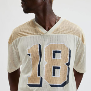 Camiseta Deportiva Blanca de Malla con Cuello en V para Hombre, Talla Grande, con Estampado del Número 18, Manga Corta, Diseño Transpirable - Product Image 2