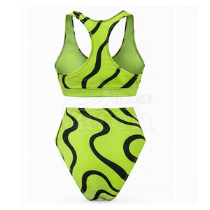 Magnifique ensemble bikini deux pièces pour femme, haut moderne et bas taille haute, imprimé personnalisé, idéal pour la plage et les centres de villégiature. - Product Image 3