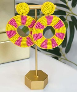 Pendientes de cuentas de semillas de vidrio ligeros artesanales con bordado para uso en fiestas - Product Image 4