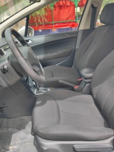 Auto Usata Dongfeng <span class=keywords><strong>Peugeot</strong></span> 2008 <span class=keywords><strong>Berlina</strong></span> 5 Posti con Cambio Automatico, Motore a Benzina, Tetto Panoramico e Sedili in Tessuto, Prodotta in Cina - Product Image 4