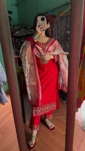 Ropa de fiesta de invierno de diseñador Pur Chinon Silk Top Bottom & Dupatta Set Chic Look elegante - Product Image 4