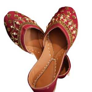 New Pakistani Design Flat Pump <b>Khussa</b> Jutti Women's Casual Indoor <b>Khussa</b> Solid Color with Embroidered and Printed Leather - Product Image 1