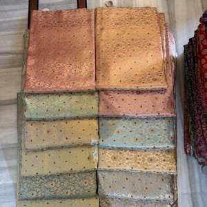 "Tissu de brocart jacquard de haute qualité pour les rideaux de meubles et les vêtements Designs élégants Finition lisse disponible en divers - Product Image 1