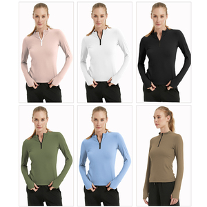 T-shirt de yoga léger pour femme à col montant et demi-zip, idéal pour les activités sportives en extérieur, la course et la gym - Product Image 1