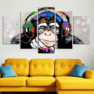 Impresión en Vidrio Templado Vibrant Monkey: Elegante Lienzo con Arte Animal, Juego de 5 Lienzos Variados - Product Image 1