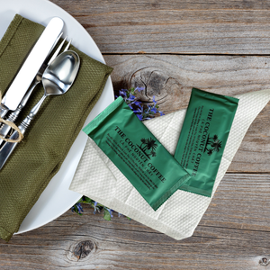 Paquete único de toallitas húmedas hipoalergénicas Limpieza rápida Tamaño de viaje conveniente Hecho a medida en Vietnam Buen servicio - Product Image 4