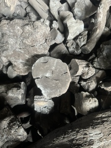 Charbon de bois en morceaux de café du Vietnam BBQ et charbon de bois chimique avec taille uniforme et charbon de bois de café brûlé - Product Image 3