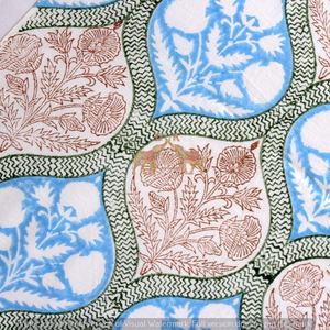 Tissu en coton imprimé floral fait main, tissu de haute qualité, teint à la main, léger, pour chemises de filles - Product Image 1