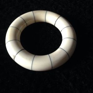 Pulseras y Brazaletes de Boda Estilo Punk Hechos a Mano con Hueso Natural Ecológico para Mujer - Product Image 1