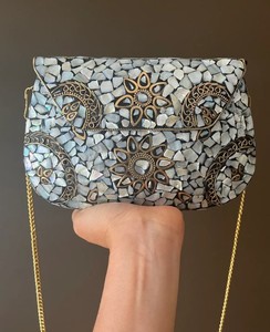 Elegante Bolso de Mano de Terciopelo Formal para Mujer, con Cierre de Solapa y Correa de Hombro/Cadena, Duradero y Ecológico - Product Image 1