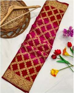 Elegante Sari Bandhani de Seda Artística para Festivales, Sari Bandhani de Seda Artística Especial para Navratri en Oferta por el Proveedor - Product Image 3