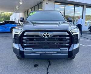 Usado 2024 para Tundra SR Doble Cabina Pickup Diésel Automático Izquierda Tracción Total Bluetooth Ruedas de Acero Asientos de Tela Arranque Remoto Oscuro ACC - Product Image 1