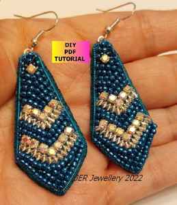 Pendientes de cuentas bohemias con flecos en cascada Andy de diseño turquesa, regalo de joyería único - Product Image 3