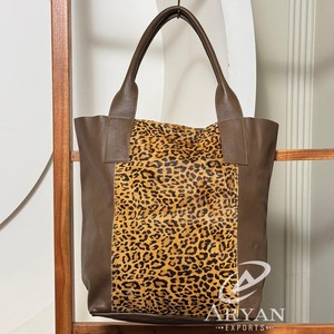 กระเป๋าสะพายไหล่หนังวัวสำหรับผู้หญิงกระเป๋าโท้ทใบใหญ่พิมพ์ลายเสือดาวแฟชั่น - Product Image 1