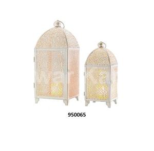 Lanterne à bougie carrée multi-verres en métal argenté antique faite à la main pour la décoration de Noël à la maison - Product Image 4