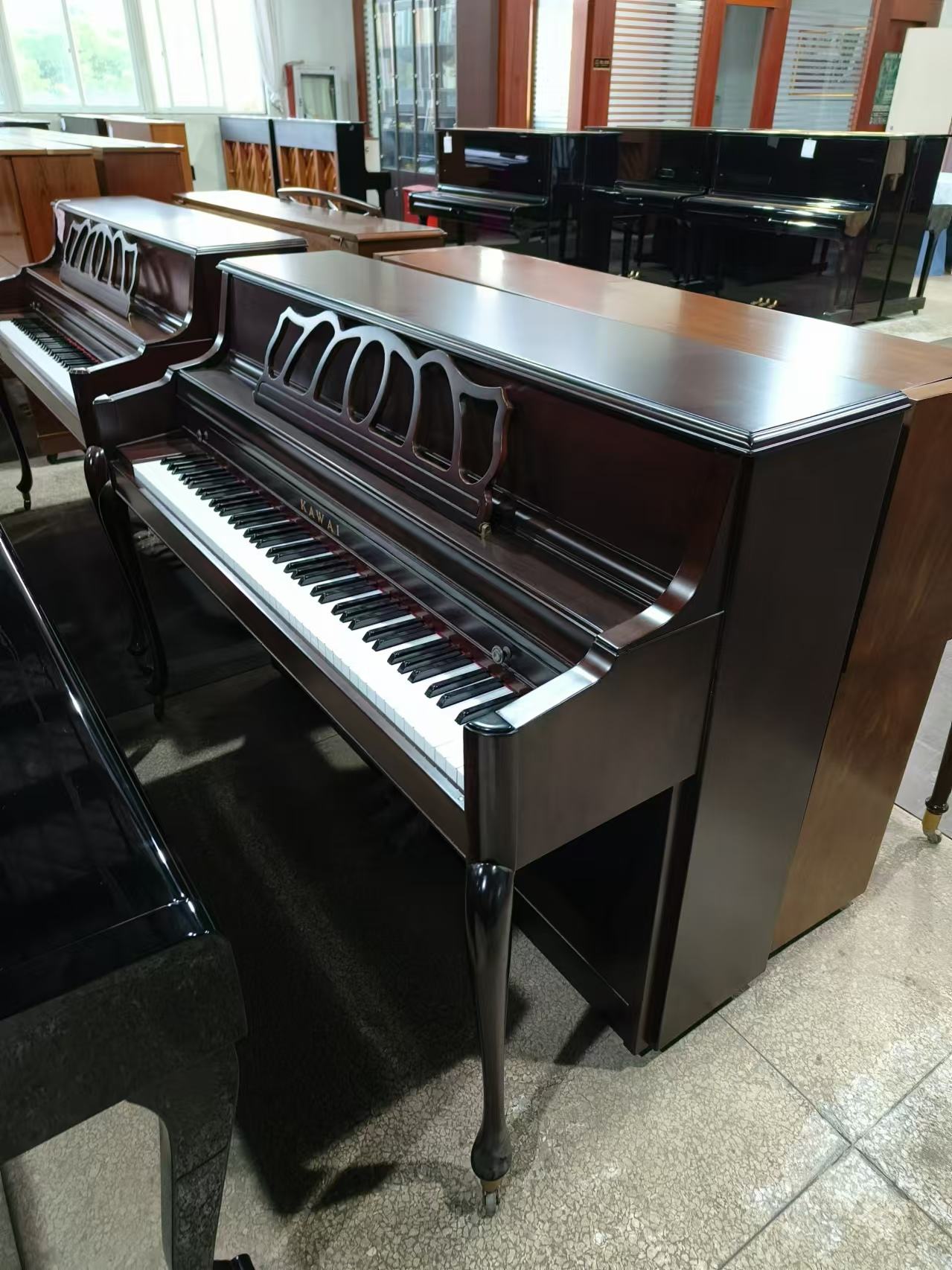 สีน้ำตาล