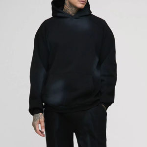 Conjunto deportivo urbano para hombre, cómodo para el ritmo diario moderno, con geometría relajada, acabado suave y calor confiable. - Product Image 6