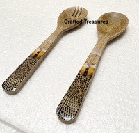 Server Salad kayu peralatan datar luar ruangan portabel dengan pegangan cetak Enamel desain mewah ukuran standar kustom yang dirancang terbaik