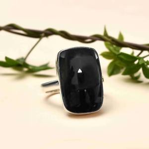 Bague de déclaration élégante en onyx noir Offre Spéciale Bague de cocktail audacieuse pour tenue de soirée ou bijoux de guérison spirituelle à bon prix - Product Image 1
